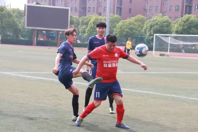 记者：波普顺位低于霍尔尼切克和贾万，纽卡主帅暗示球员可能离队
